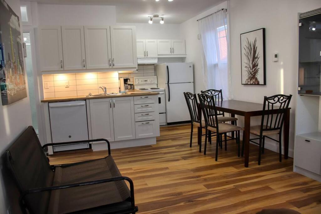 3,5 Style Contemporain Pres De Tous Les Services Et Transport En Commun * Montréal