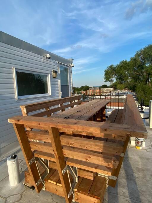 3,5 Style Contemporain Pres De Tous Les Services Et Transport En Commun Appartement